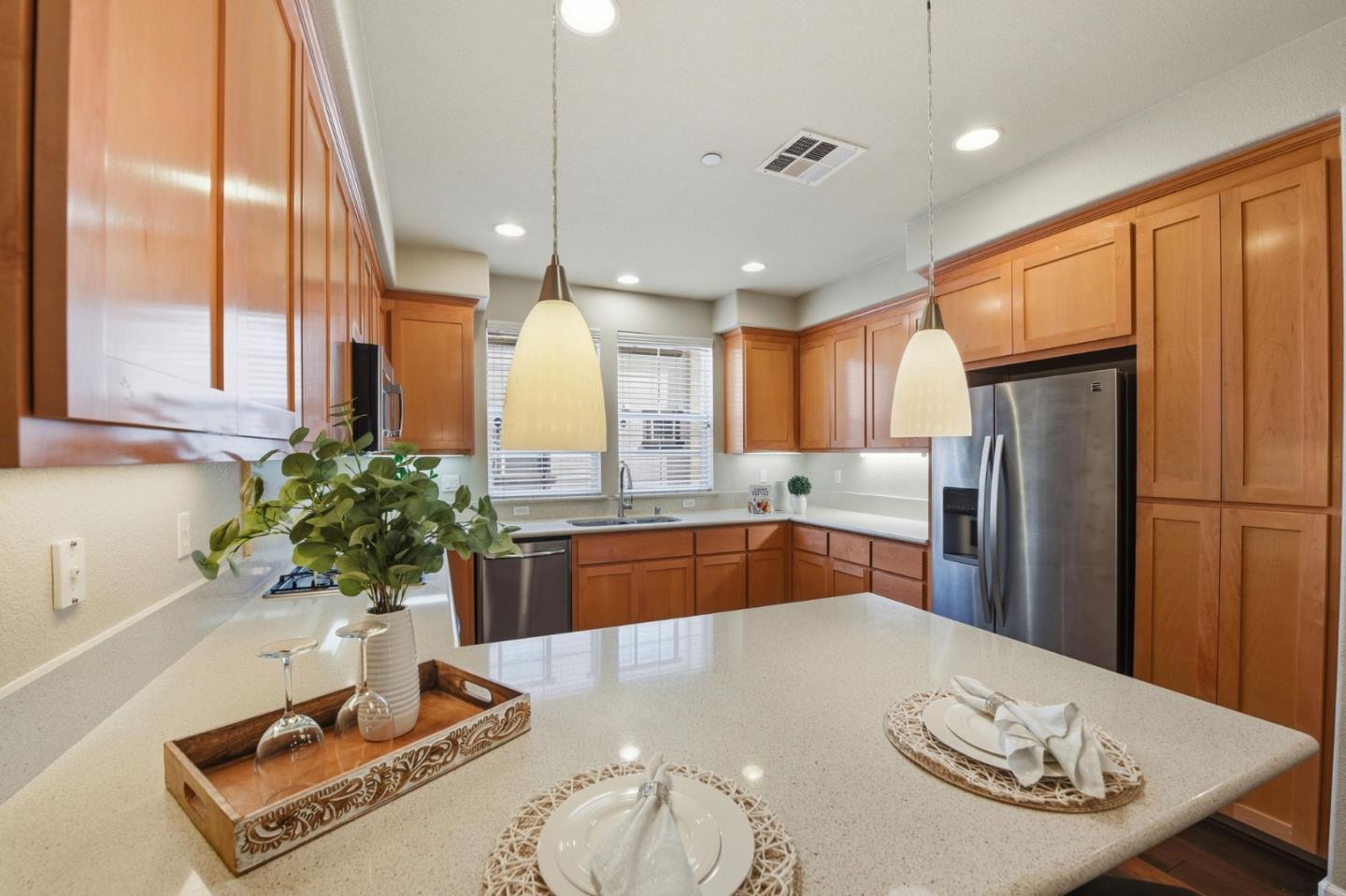 2149 Samaritan DR