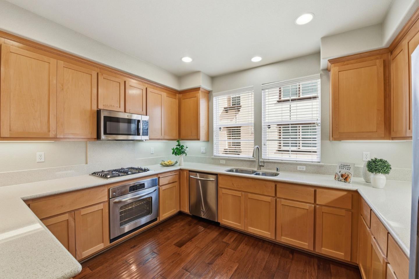 2149 Samaritan DR