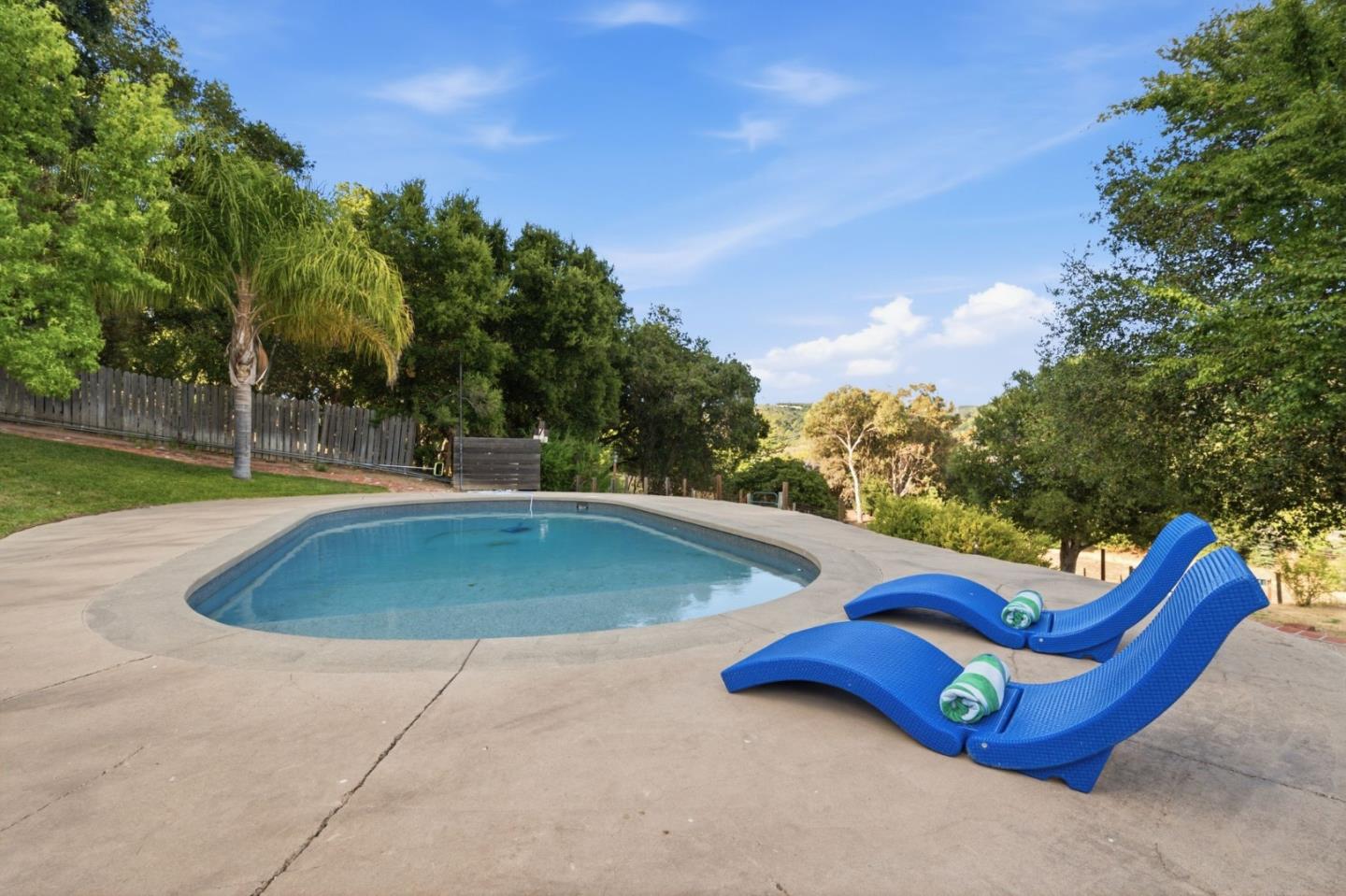 18300 Lakeview Court