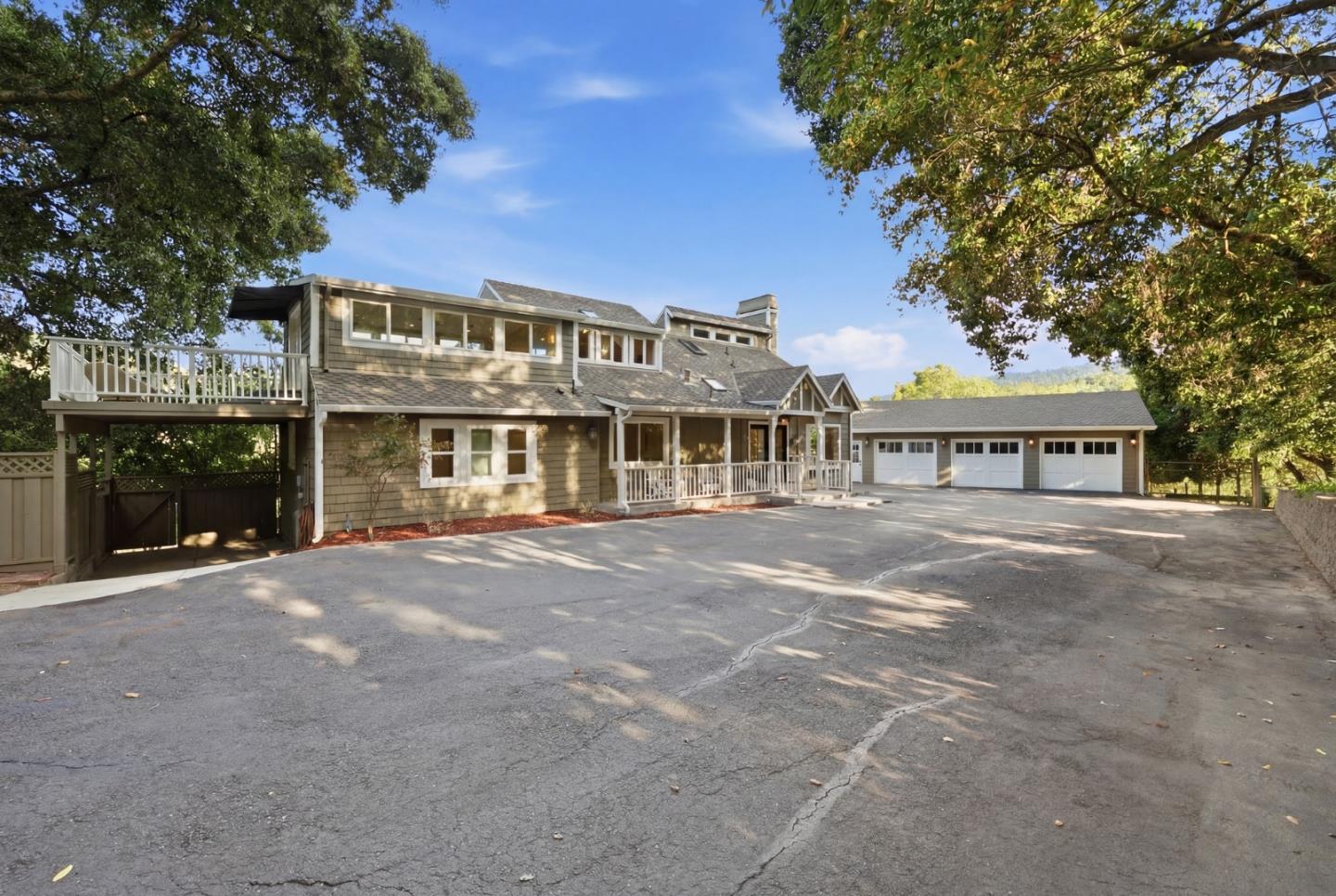 18300 Lakeview Court