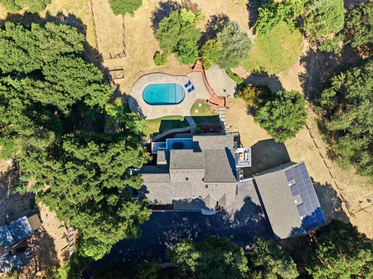 18300 Lakeview Court
