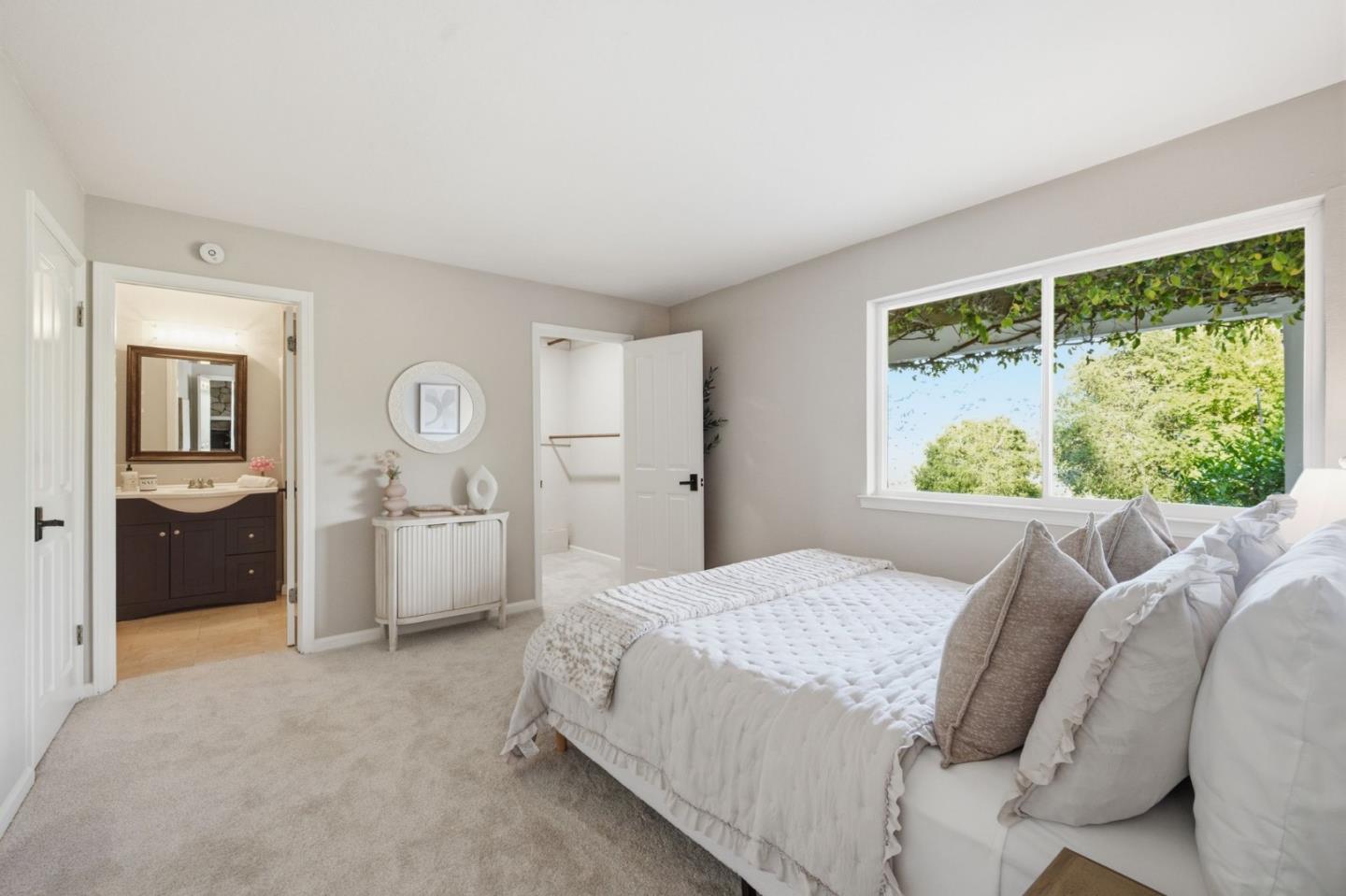 18300 Lakeview Court