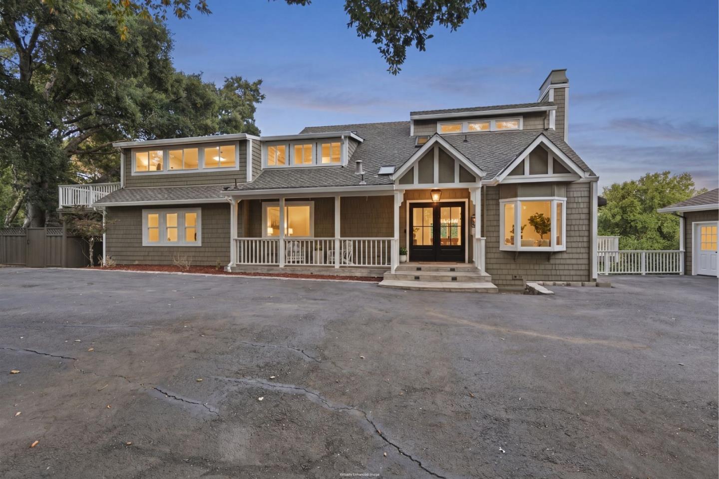 18300 Lakeview Court