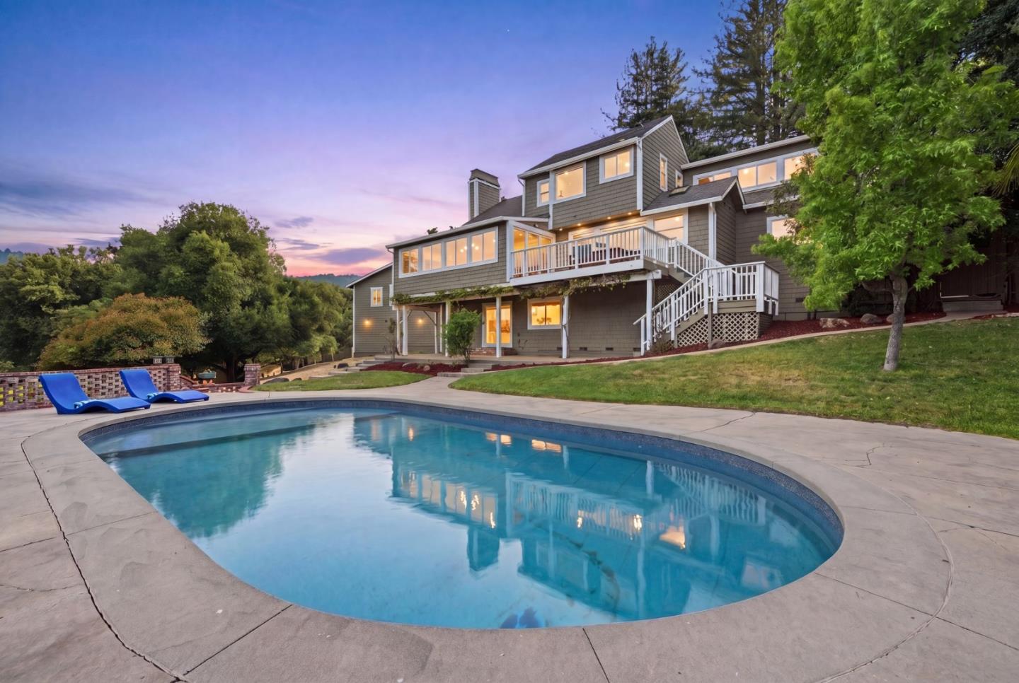 18300 Lakeview Court