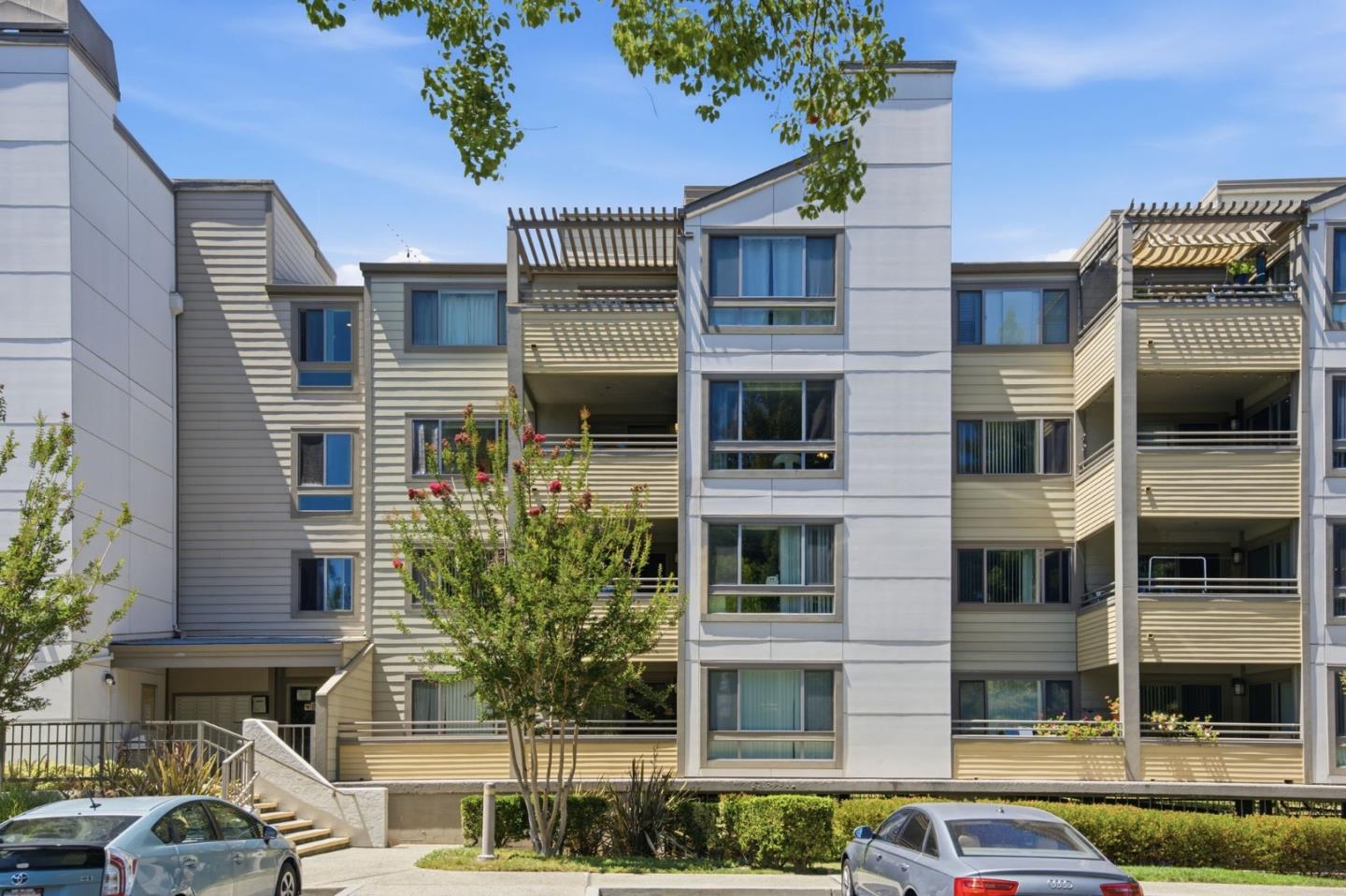 1271 Poplar AVE 307