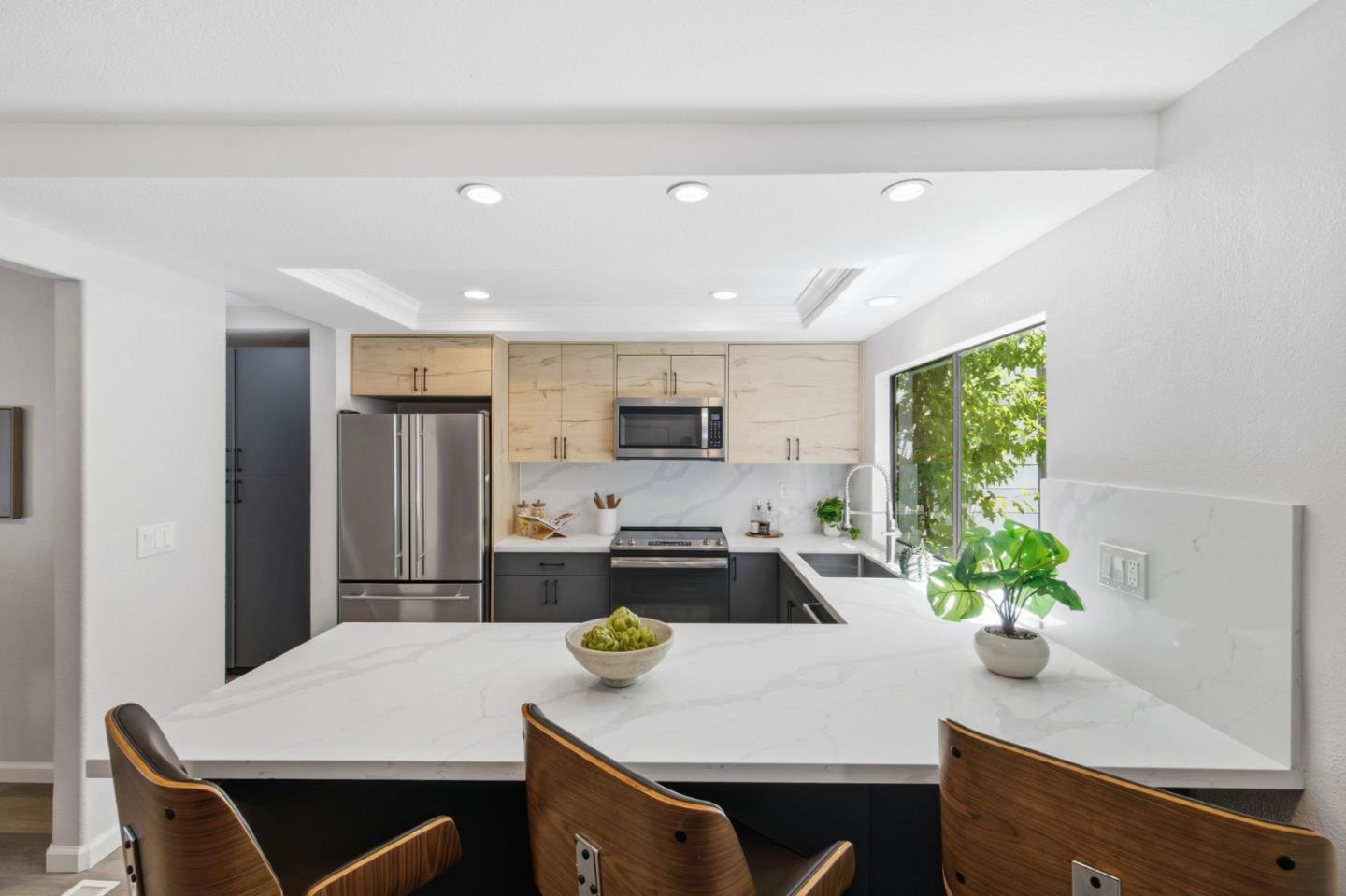 405 Clearview DR