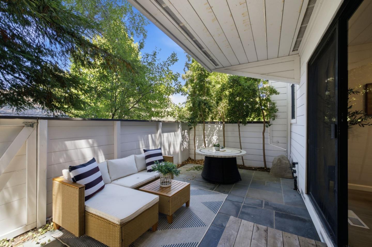 405 Clearview DR