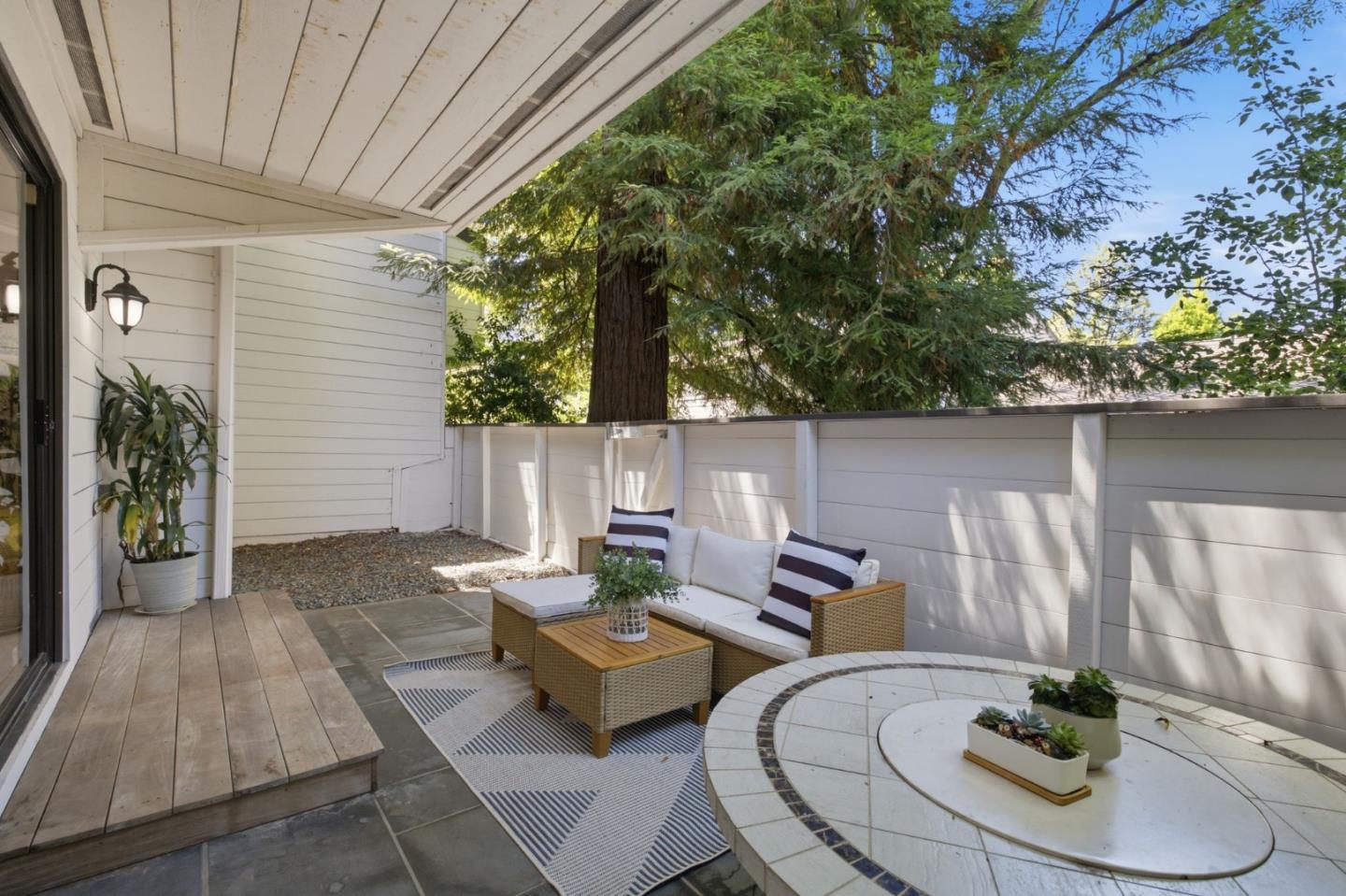 405 Clearview DR