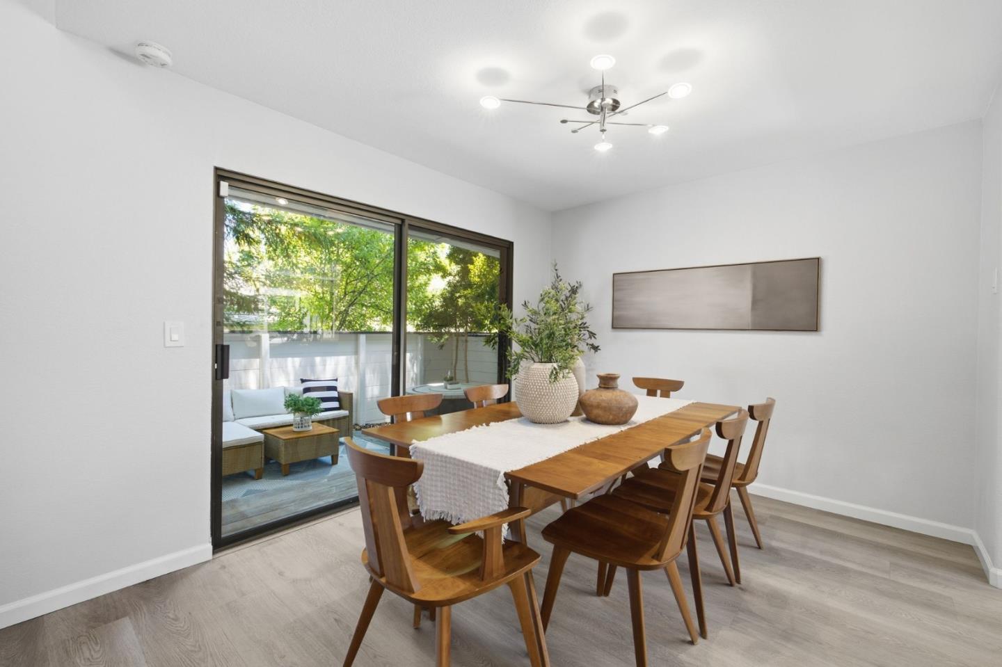 405 Clearview DR