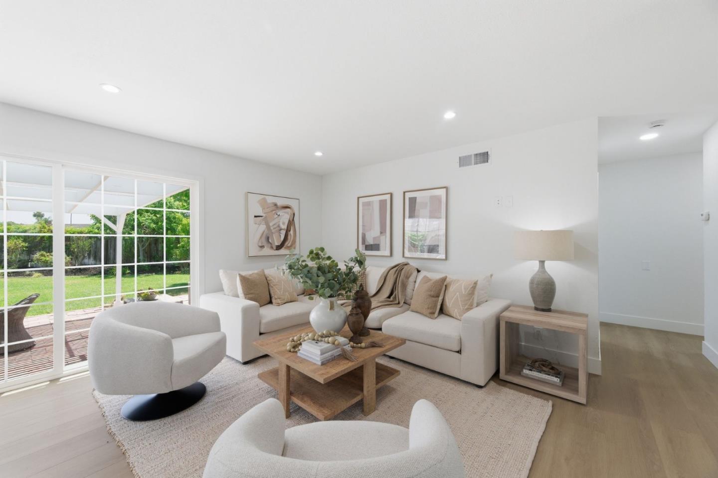 4576 Jonquil DR