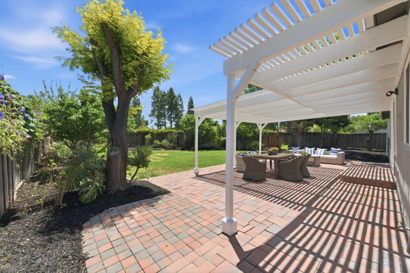4576 Jonquil DR