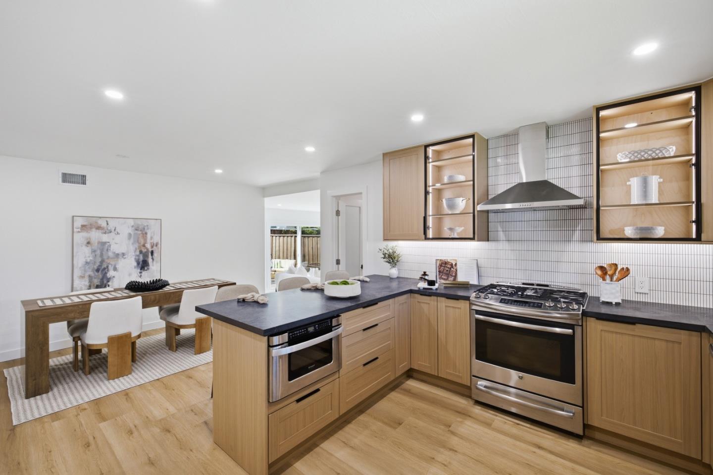 6017 Susan CT