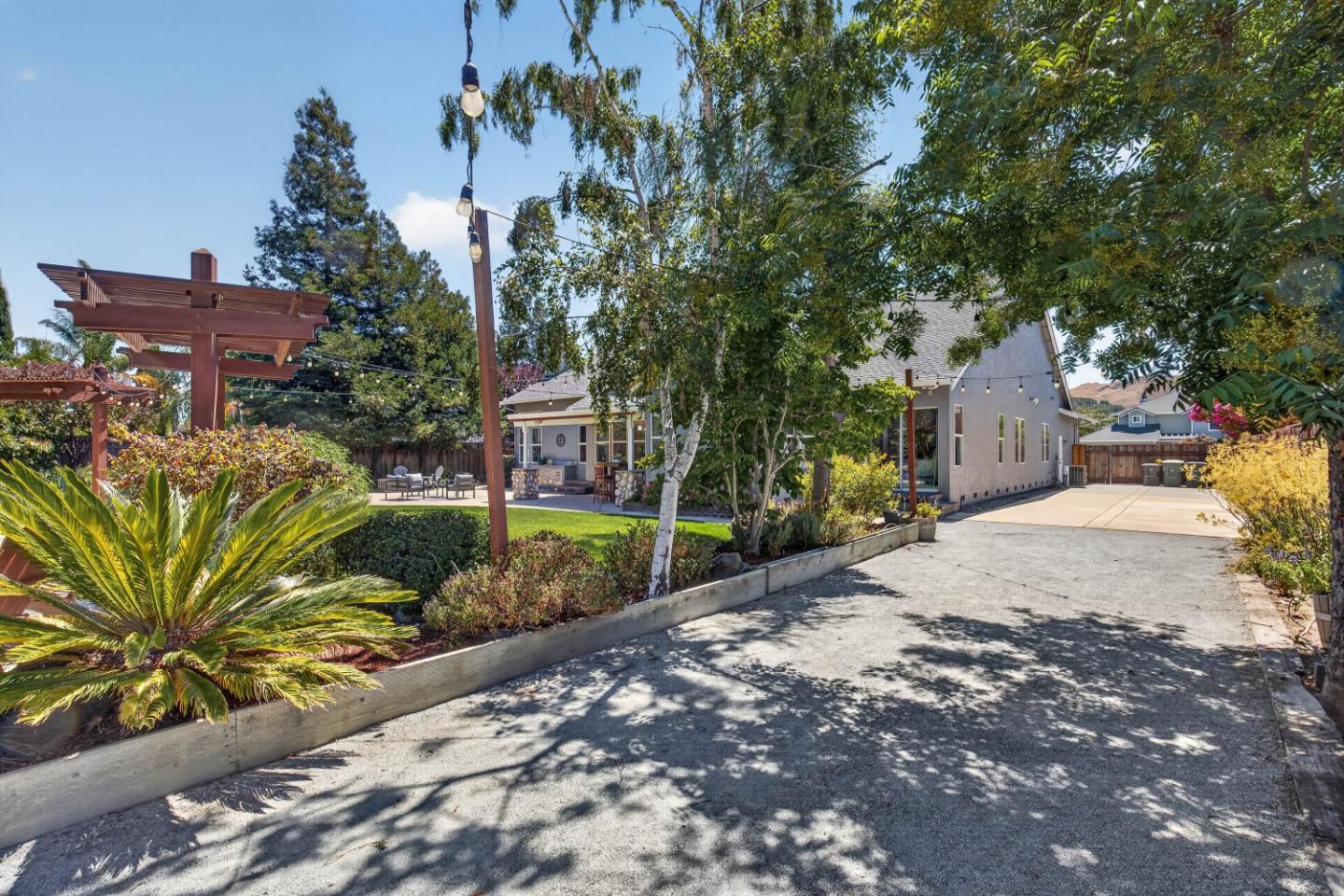 19052 Taylor AVE