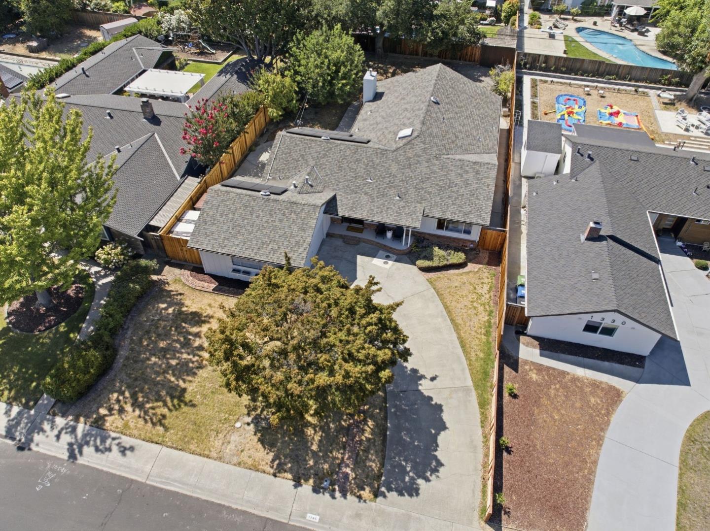 1346 El Moro DR