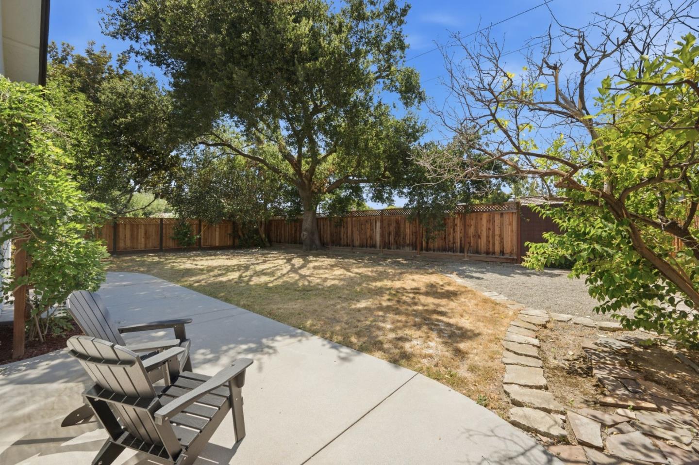 1346 El Moro DR