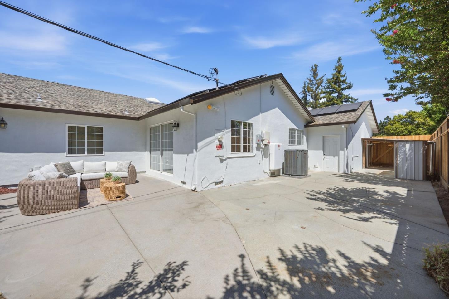 1346 El Moro DR