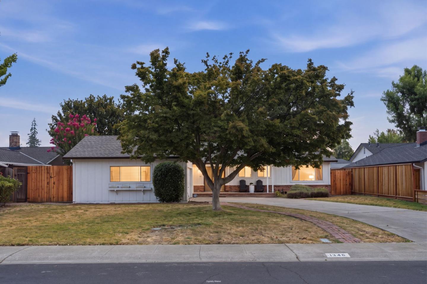 1346 El Moro DR