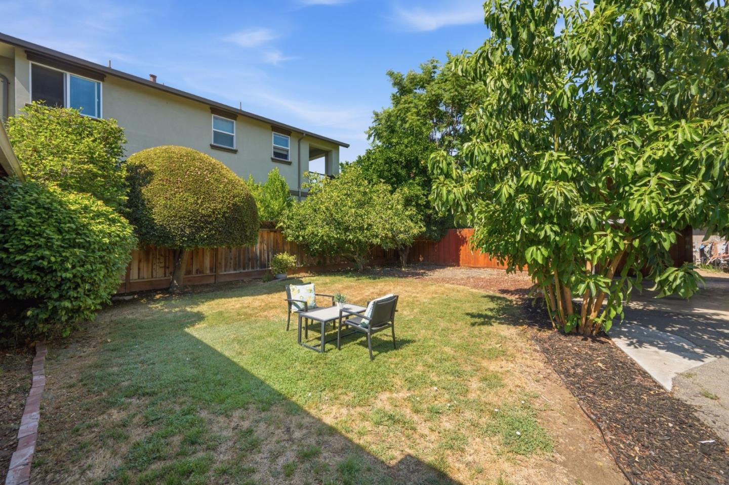 2390 Richland AVE