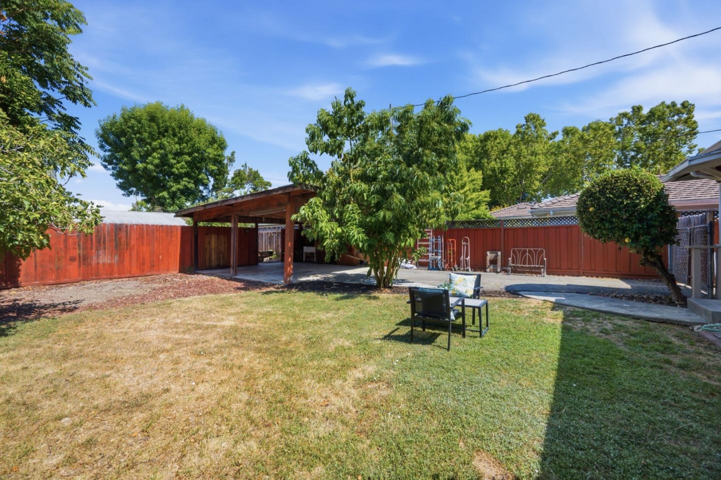 2390 Richland AVE