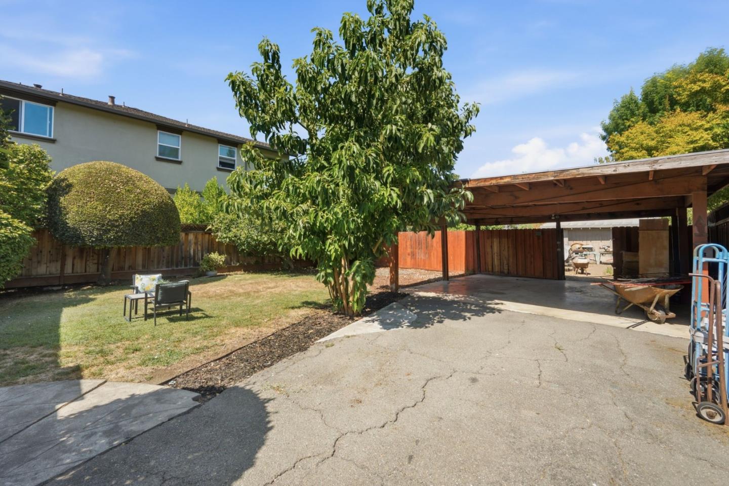 2390 Richland AVE