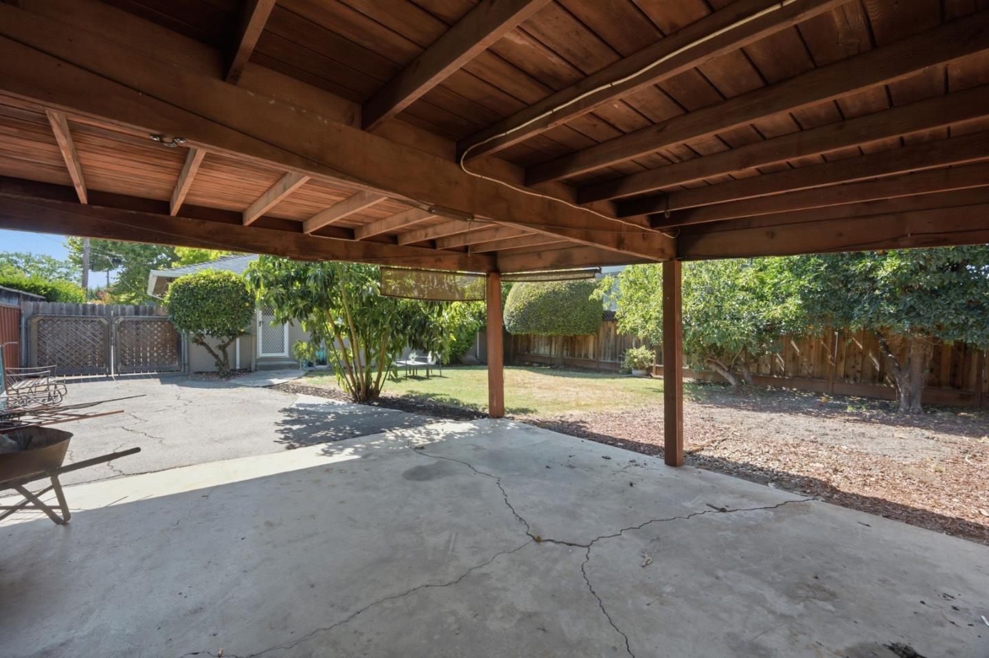2390 Richland AVE