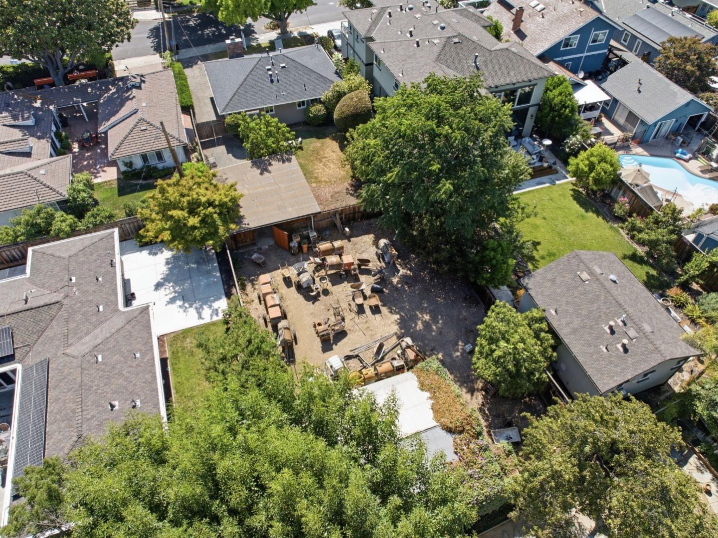 2390 Richland AVE
