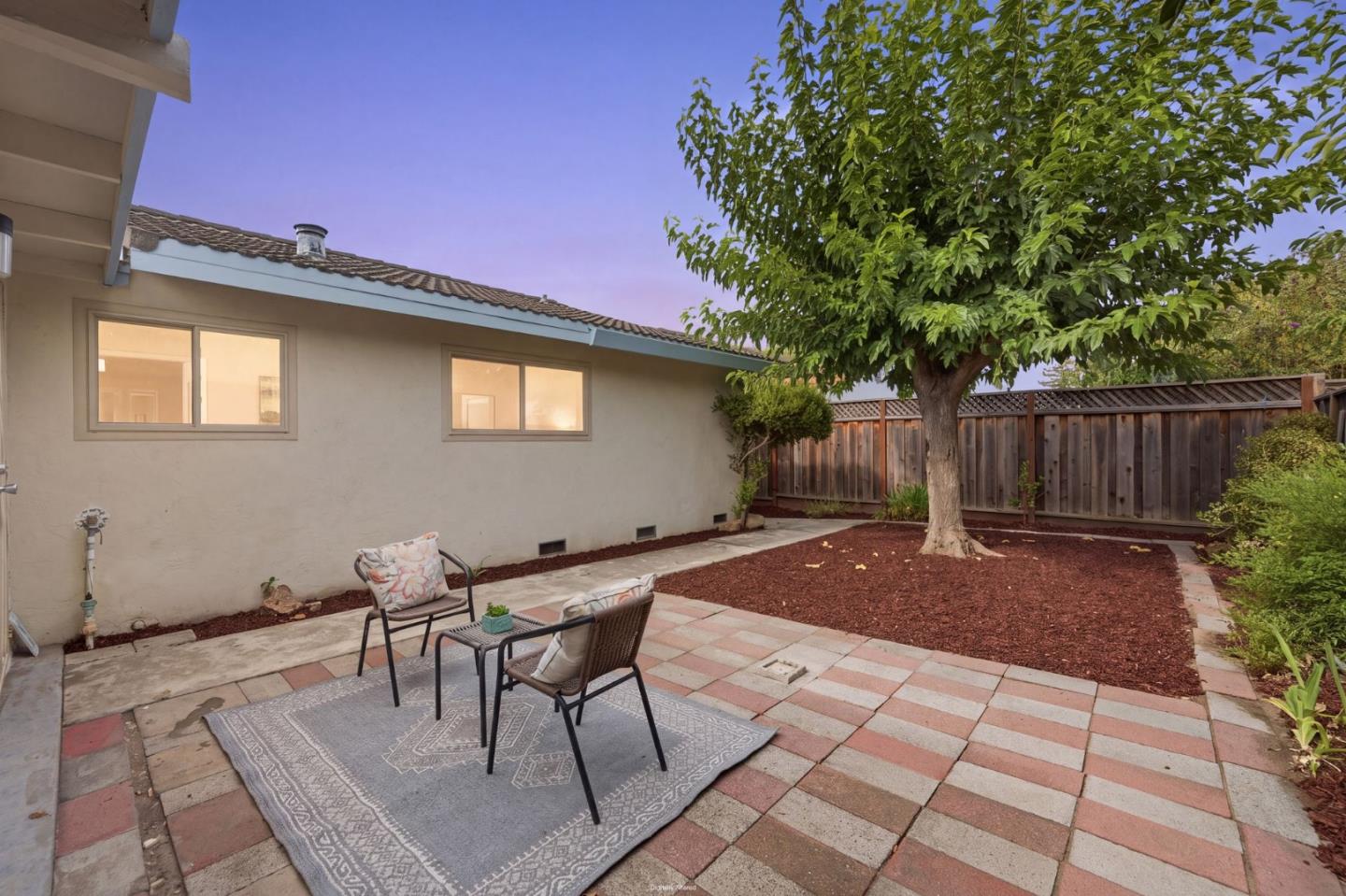 573 Chickasaw CT