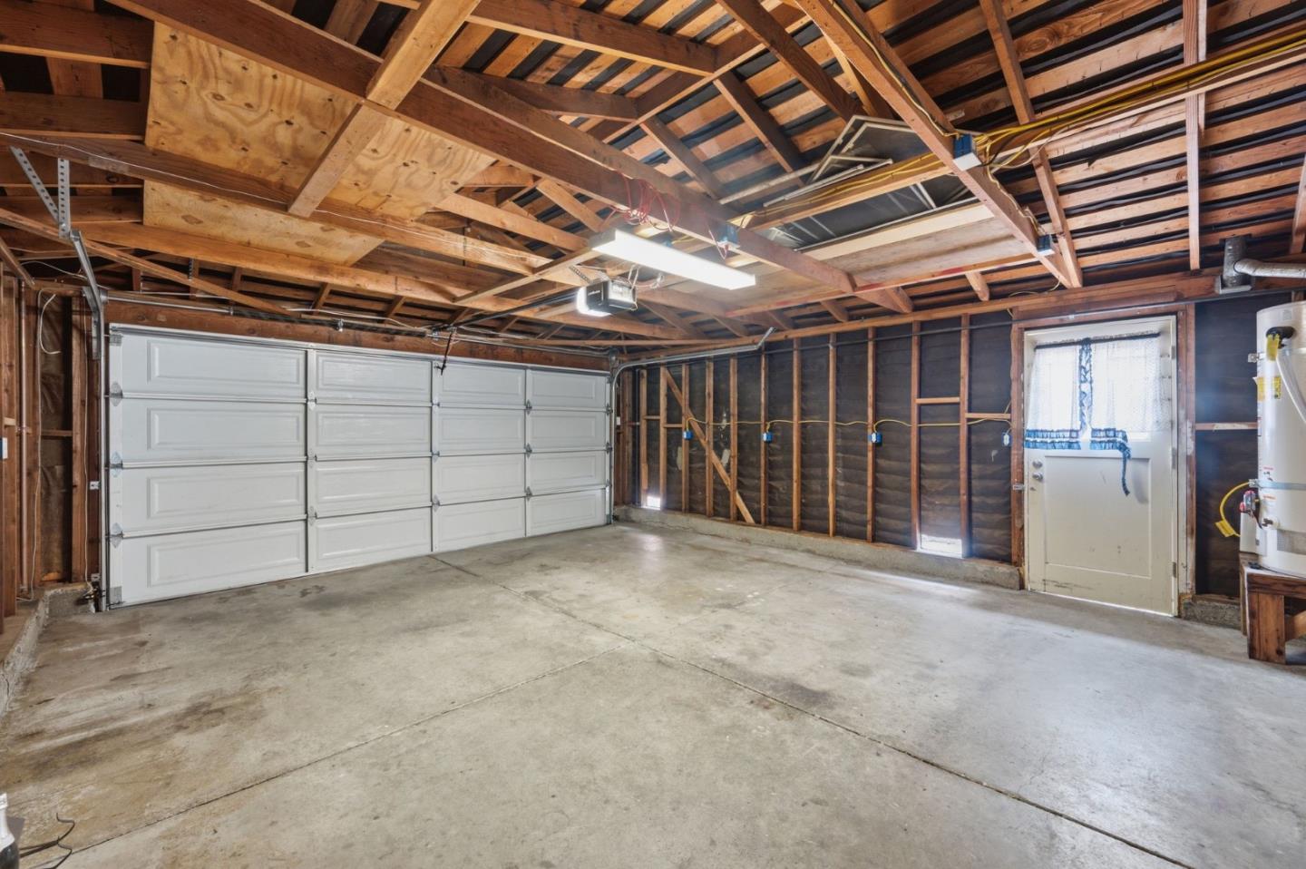 573 Chickasaw CT