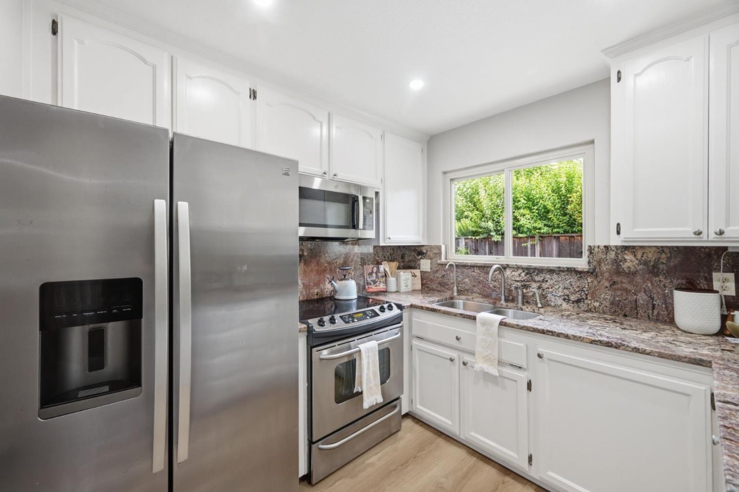 573 Chickasaw CT