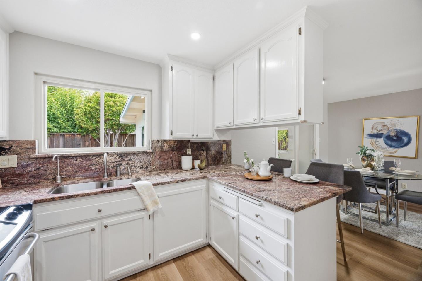 573 Chickasaw CT