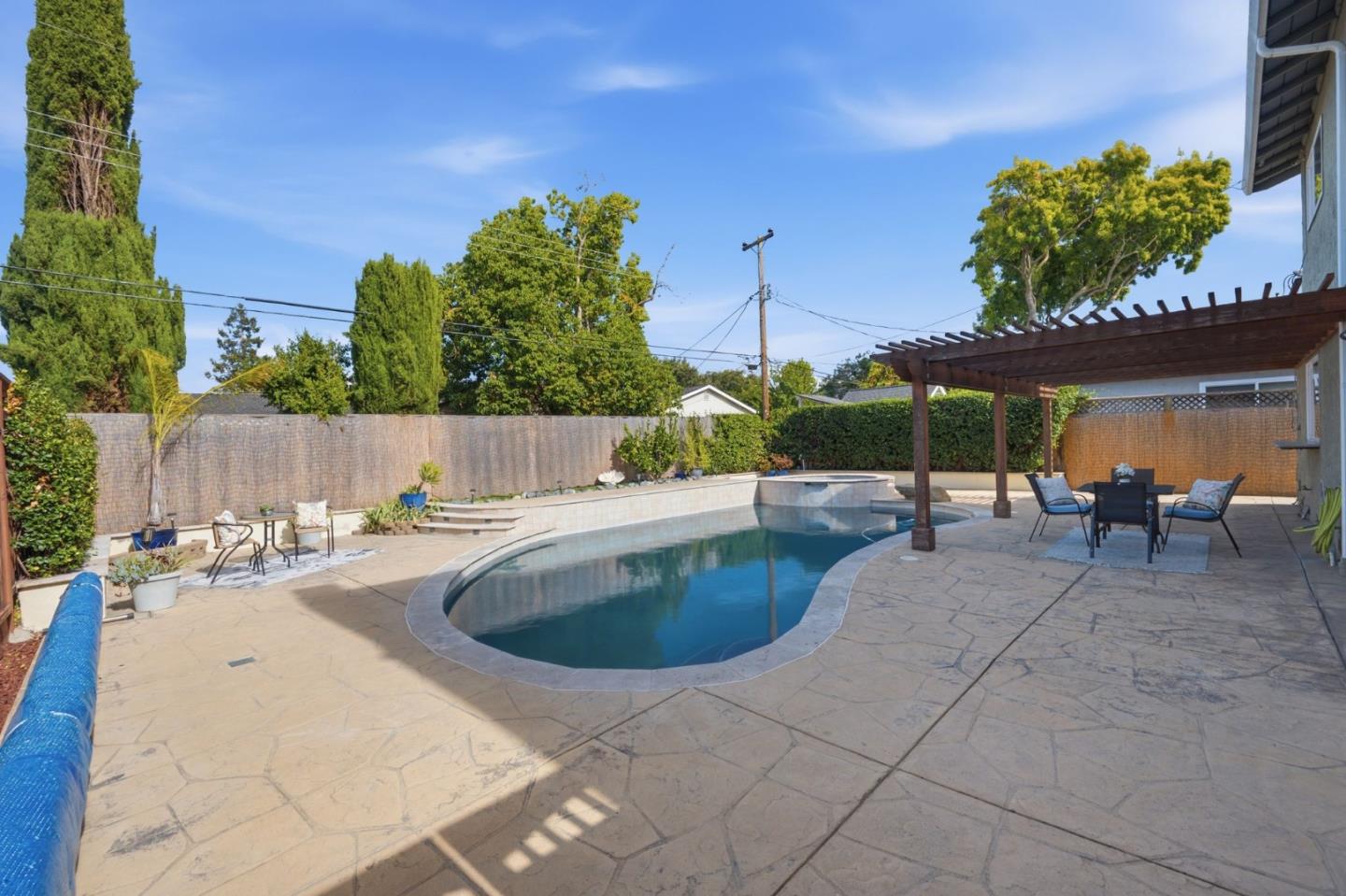 4042 Normandale DR