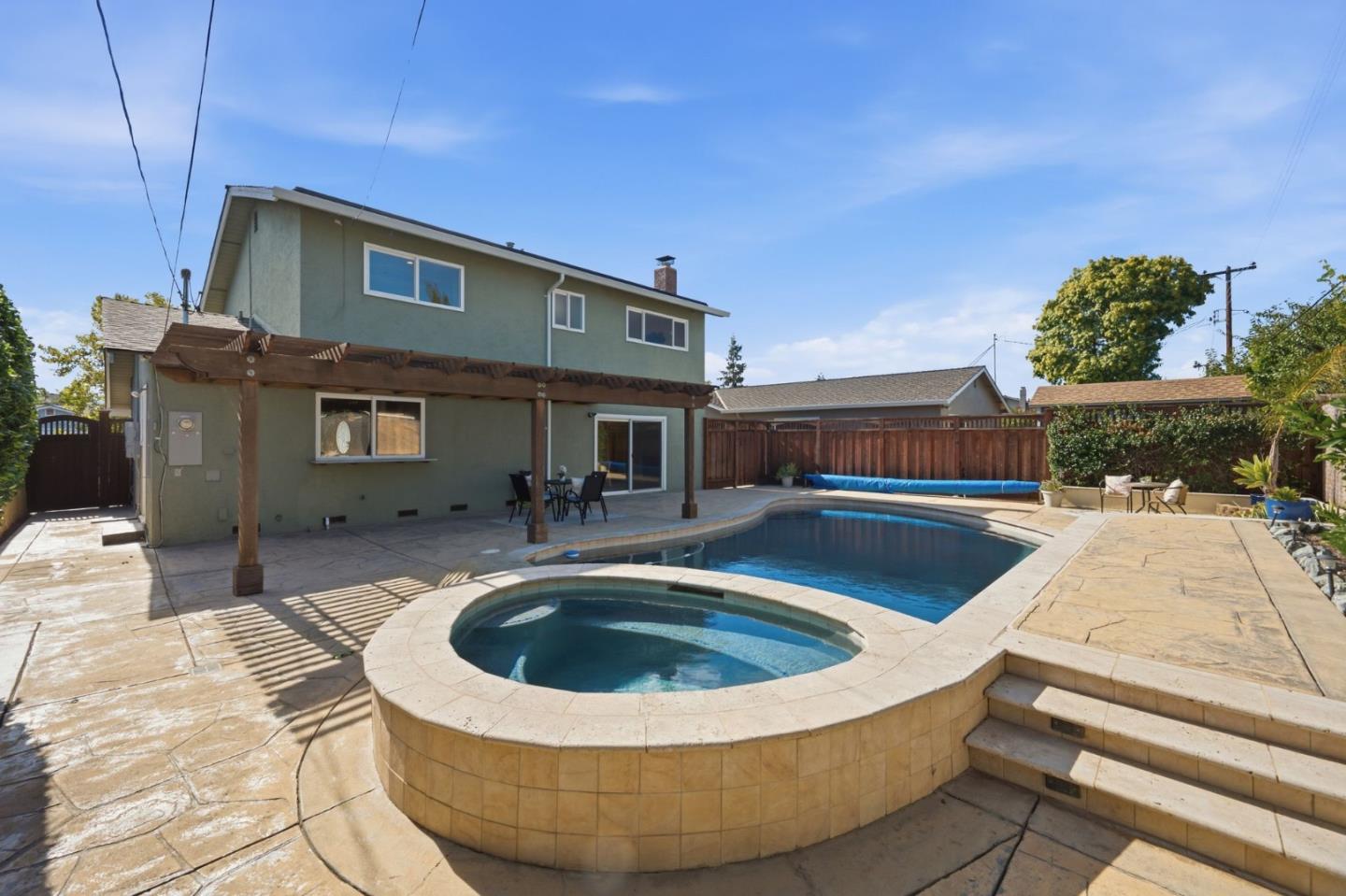 4042 Normandale DR
