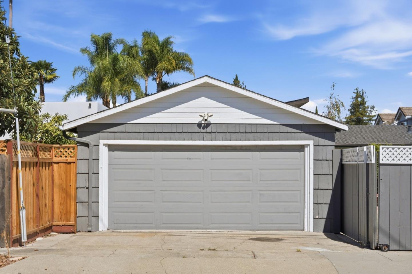 15739 Linda AVE