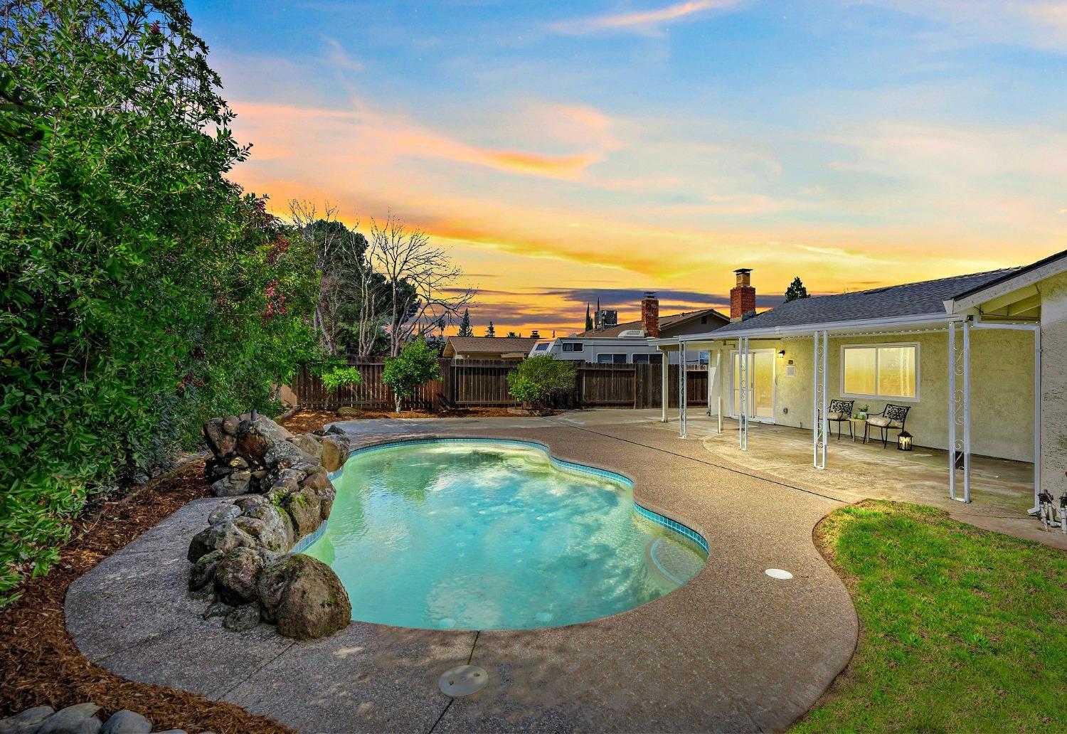 1815 Vista Creek Drive