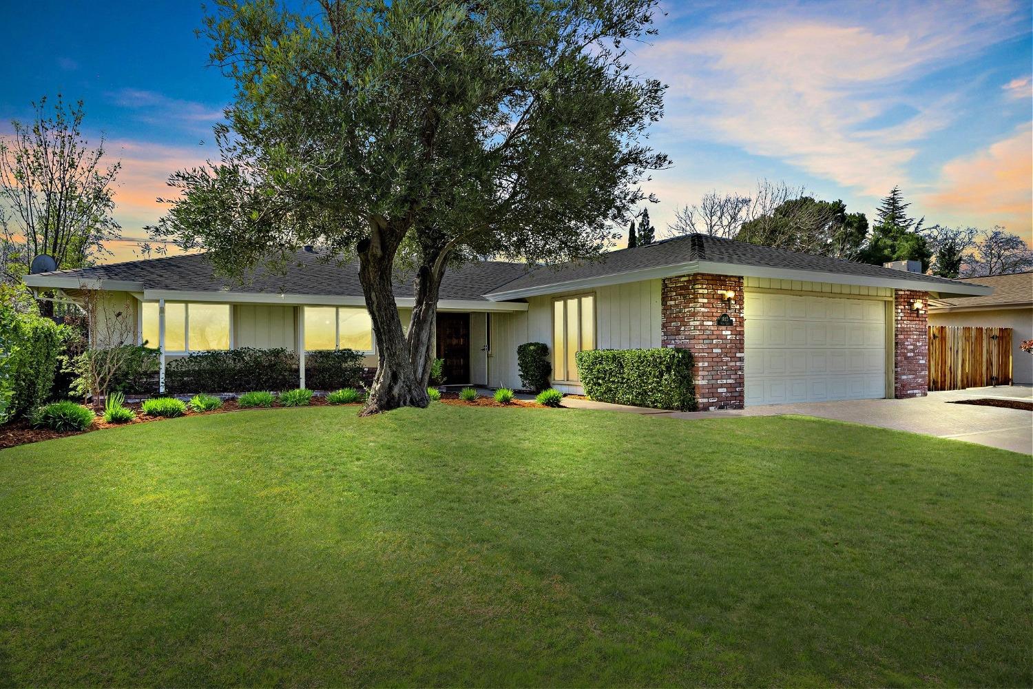 1815 Vista Creek Drive