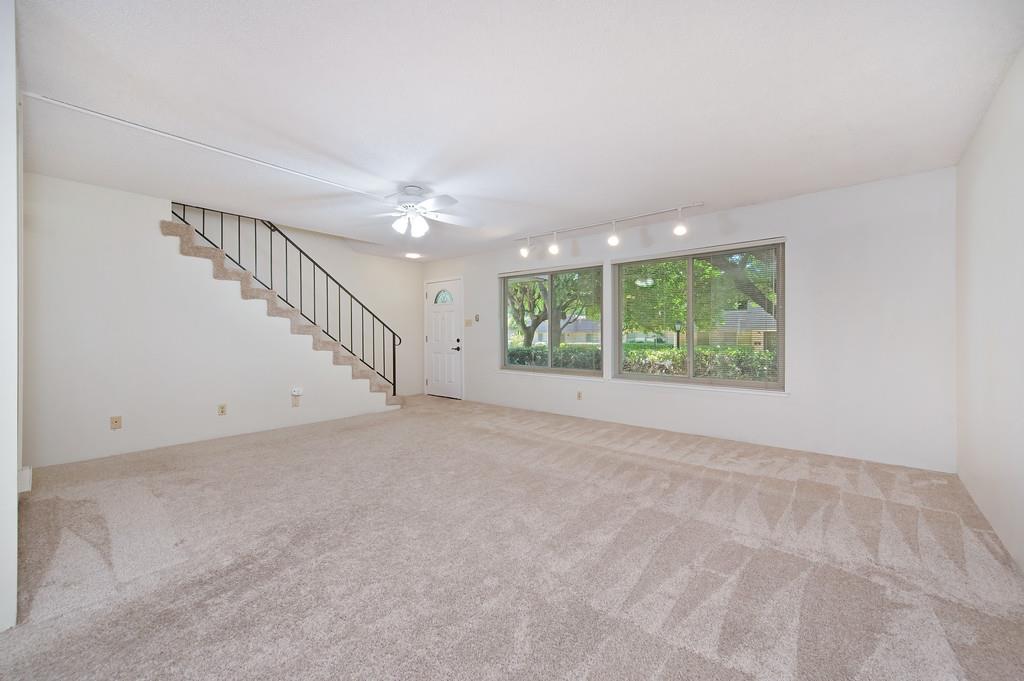 6105 Via Casitas