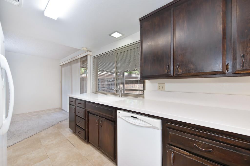 6105 Via Casitas