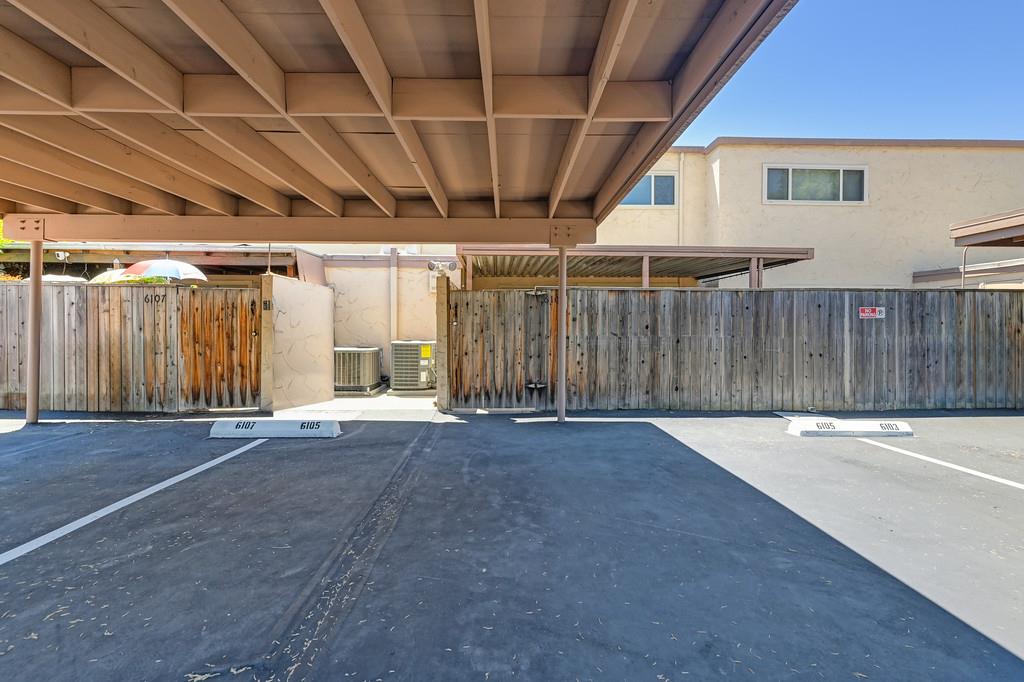 6105 Via Casitas