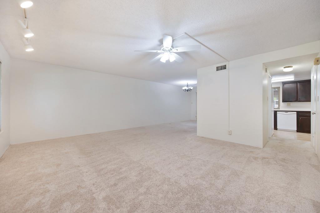 6105 Via Casitas