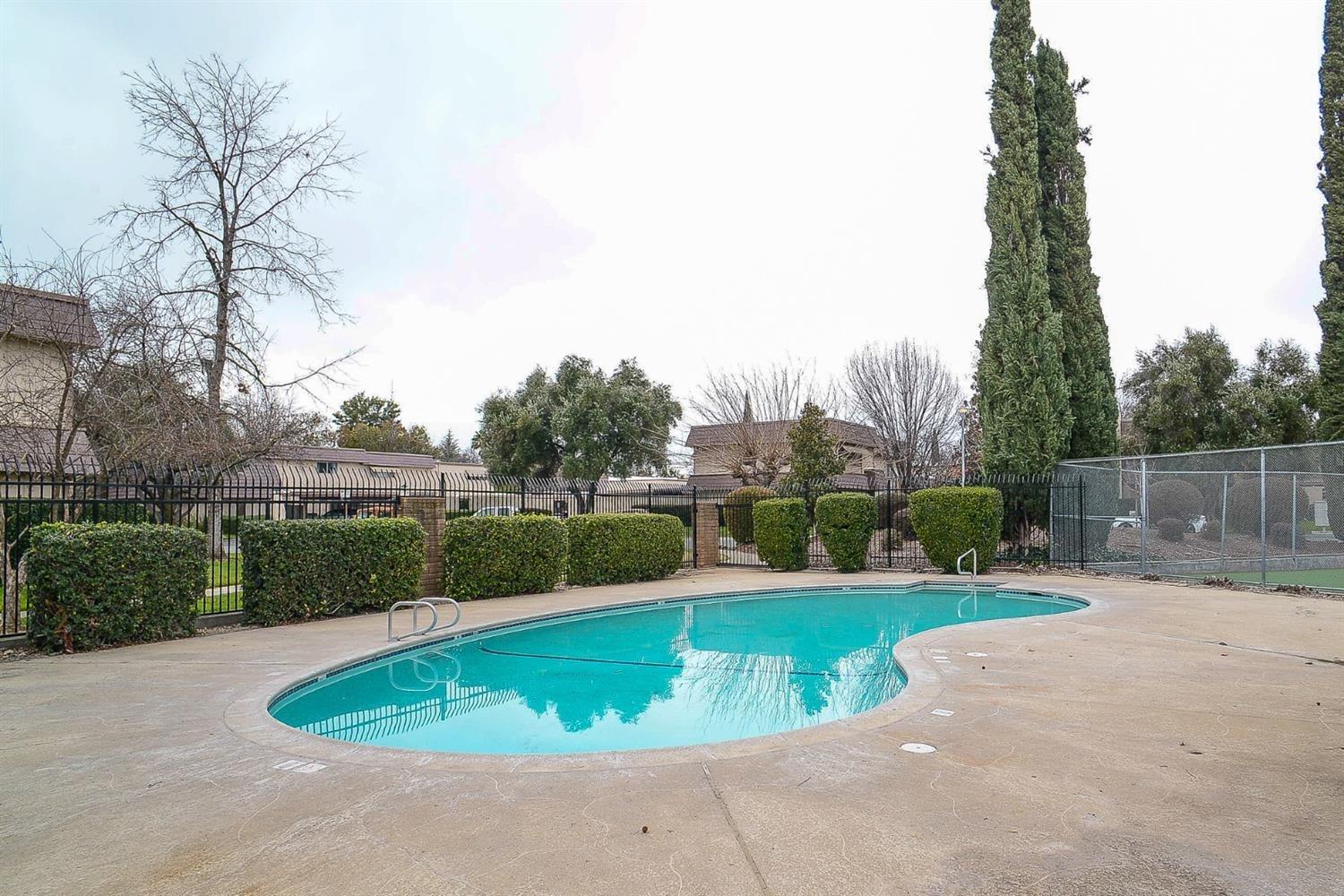 6105 Via Casitas