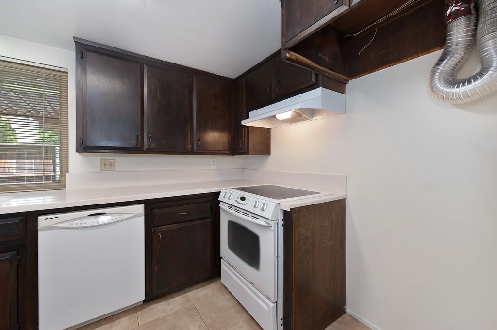 6105 Via Casitas
