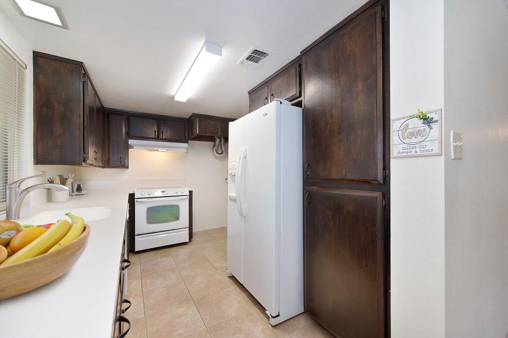 6105 Via Casitas