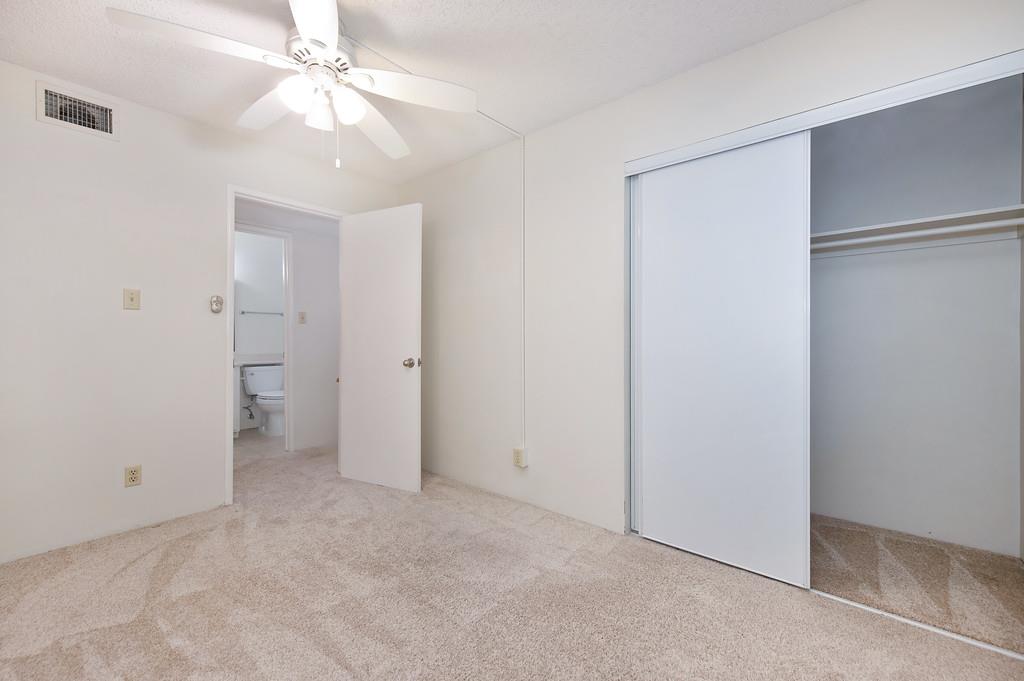 6105 Via Casitas