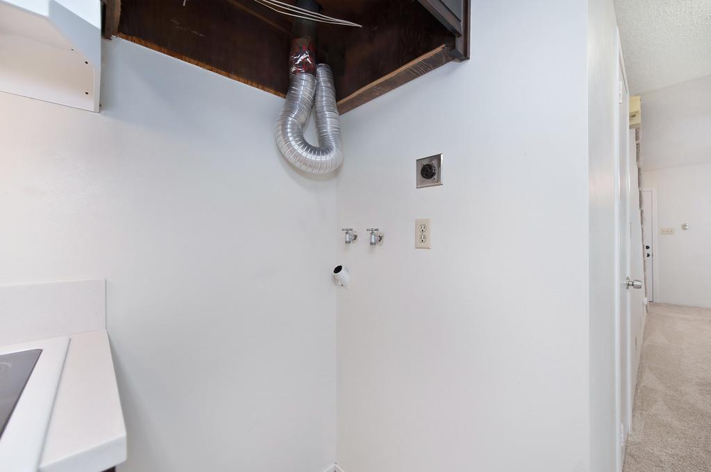 6105 Via Casitas