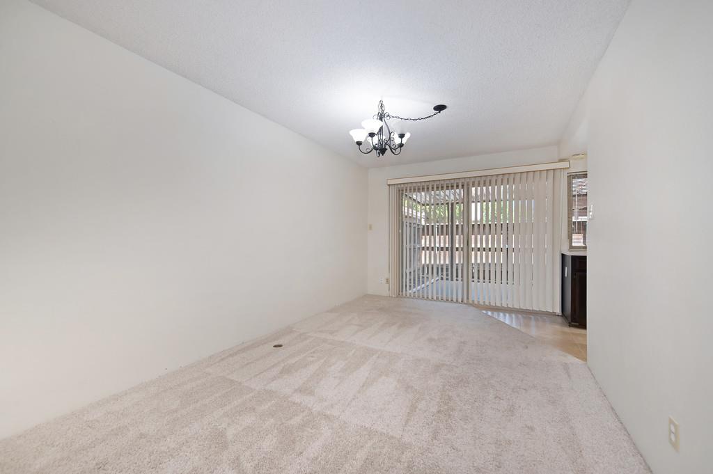 6105 Via Casitas