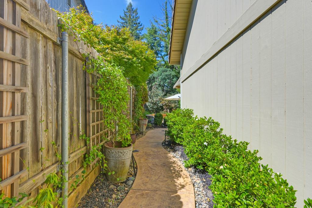 9136 Junewood Lane
