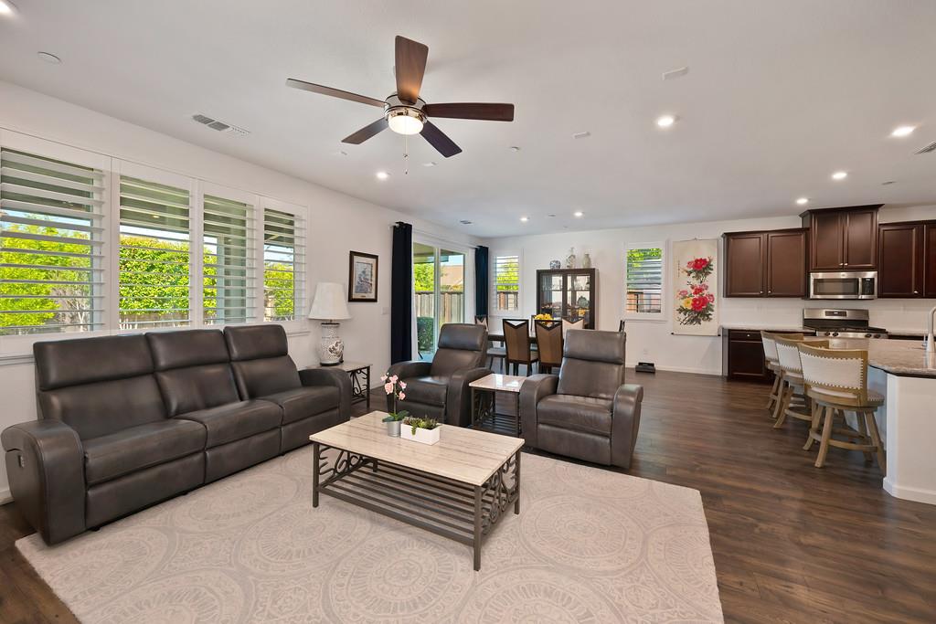 325 Winthrop Court