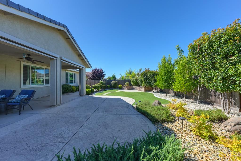 325 Winthrop Court