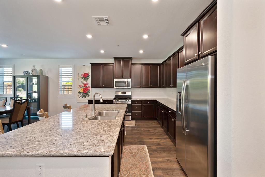 325 Winthrop Court
