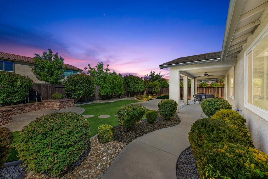 325 Winthrop Court